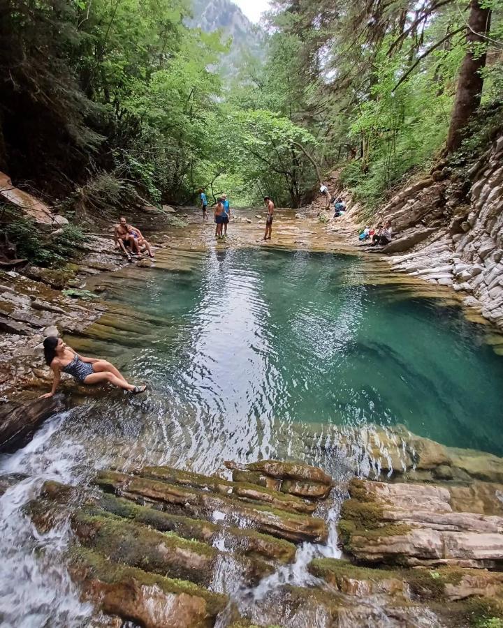 Rouista Tzoumerka Resort Vourgareli Esterno foto